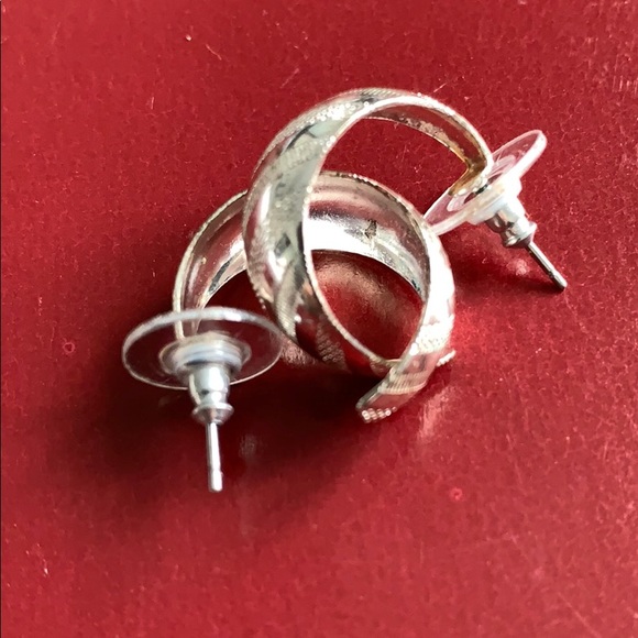 Fashionable earrings - Picture 4 of 6